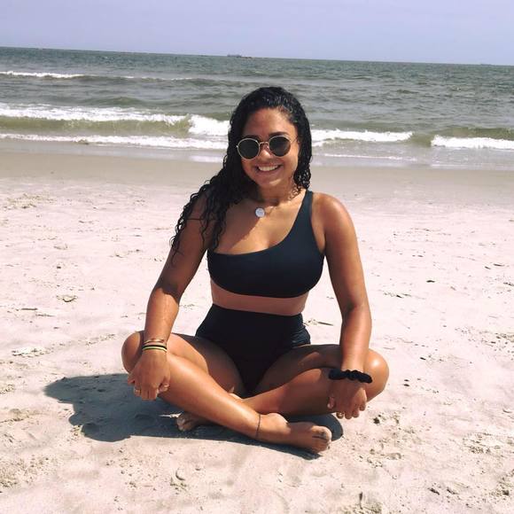 Meet your Posher, Jennifer - Picture 1 of 1